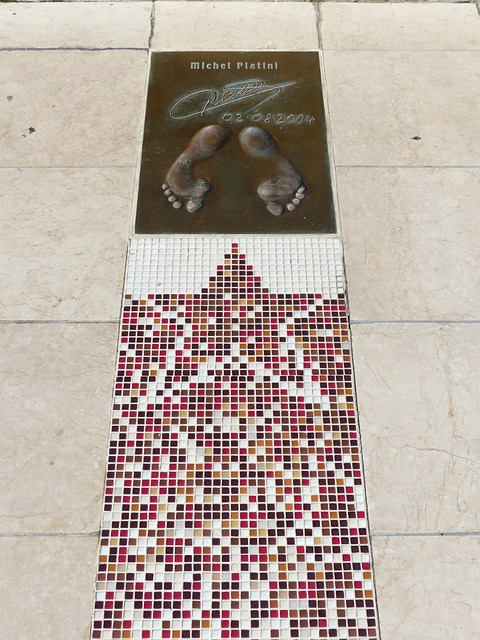 他通过不断 他通过不断